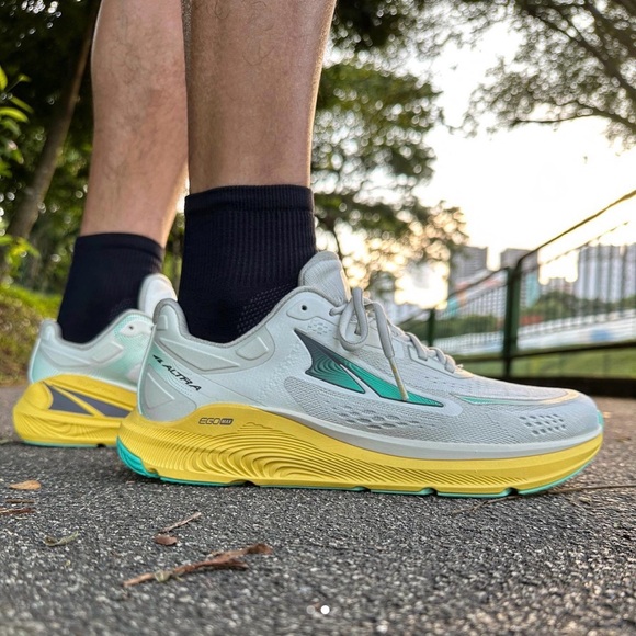 Altra Other - Altra paradigm 6 Light Gray Athletic Shoes